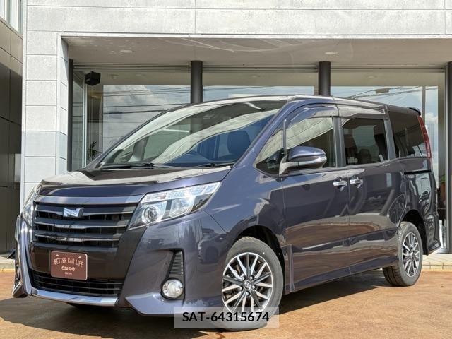 Toyota NOAH 2017-03 8744777-0