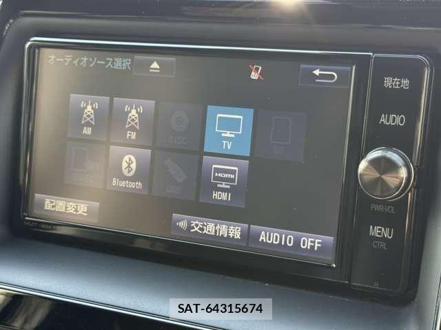 Toyota NOAH 2017-03 8744777-7