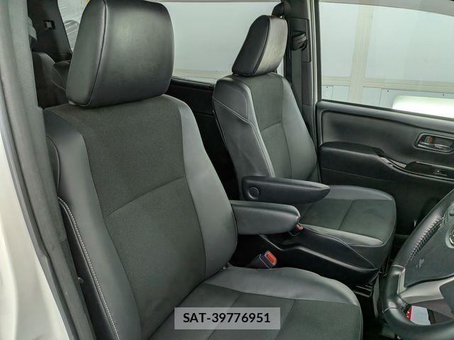 Toyota NOAH 2019-03 8744775-9