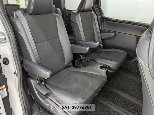 Toyota NOAH 2019-03 8744775-10