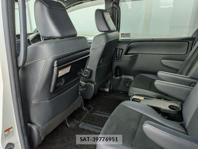 Toyota NOAH 2019-03 8744775-13