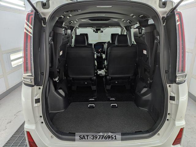 Toyota NOAH 2019-03 8744775-16