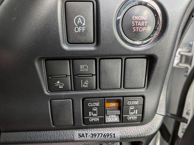 Toyota NOAH 2019-03 8744775-18
