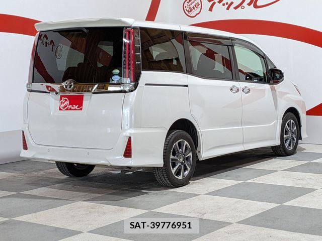 Toyota NOAH 2019-03 8744775-4