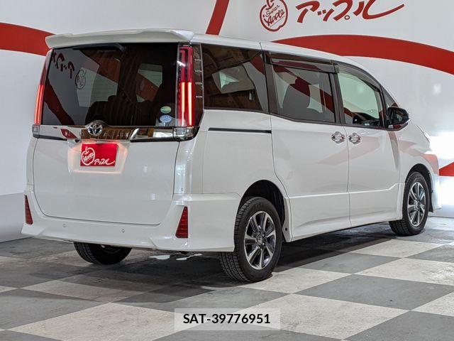 Toyota NOAH 2019-03 8744775-5