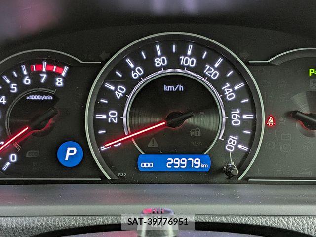Toyota NOAH 2019-03 8744775-7
