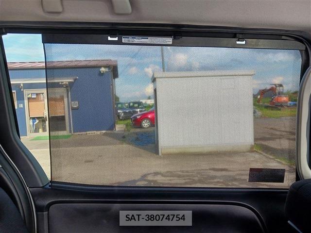 Toyota NOAH 2021-08 8744779-7