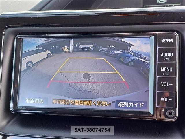 Toyota NOAH 2021-08 8744779-8