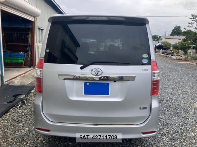 Toyota NOAH 2007-08 8744780-9