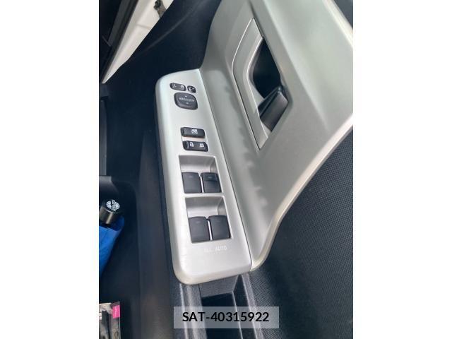 Toyota NOAH 2013-10 8744781-12