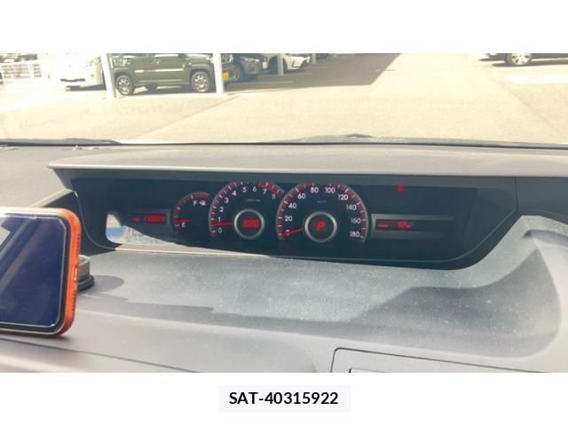 Toyota NOAH 2013-10 8744781-15