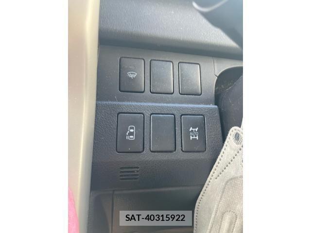 Toyota NOAH 2013-10 8744781-19