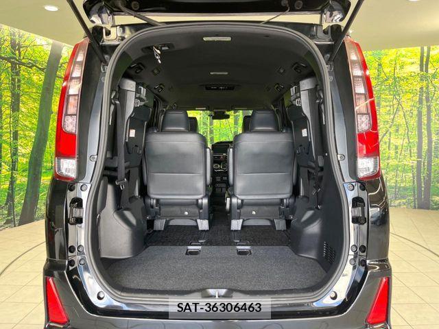 Toyota NOAH 2017-04 8781411-10
