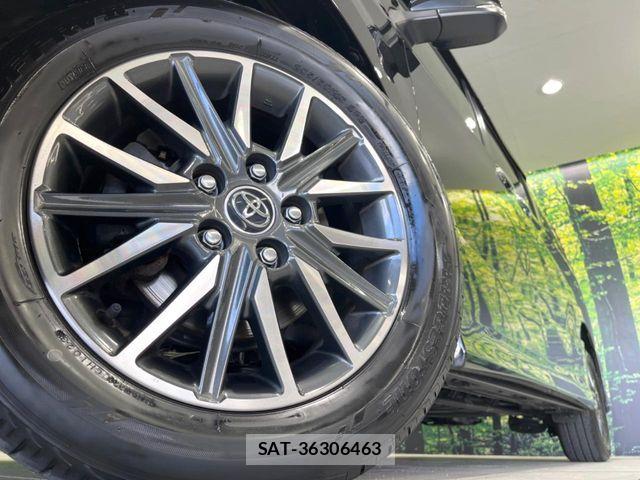 Toyota NOAH 2017-04 8781411-13