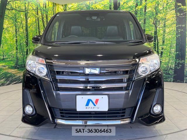 Toyota NOAH 2017-04 8781411-14
