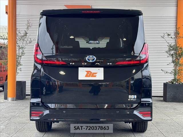 Toyota NOAH 2022-10 8781409-14