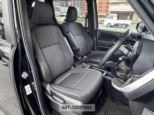 Toyota NOAH 2022-10 8781409-16