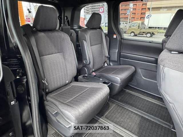 Toyota NOAH 2022-10 8781409-17
