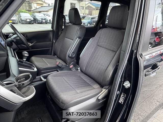 Toyota NOAH 2022-10 8781409-18