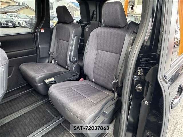 Toyota NOAH 2022-10 8781409-19
