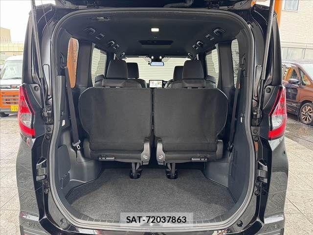 Toyota NOAH 2022-10 8781409-21