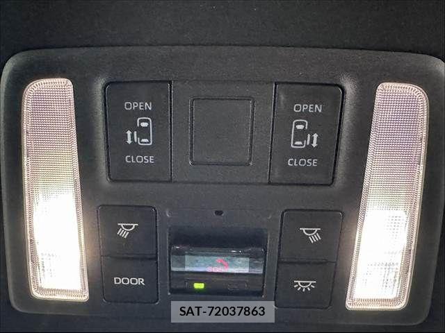 Toyota NOAH 2022-10 8781409-5