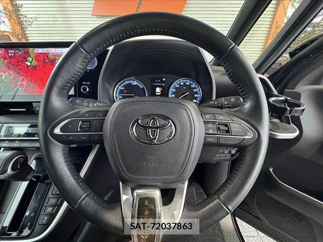 Toyota NOAH 2022-10 8781409-6