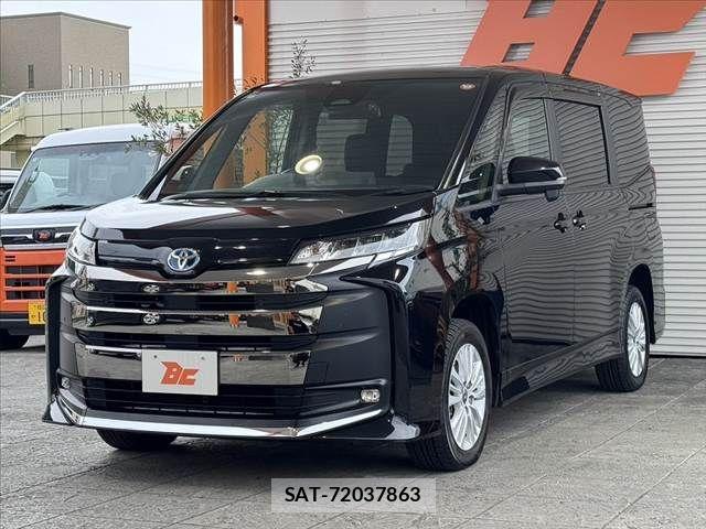 Toyota NOAH 2022-10 8781409-8