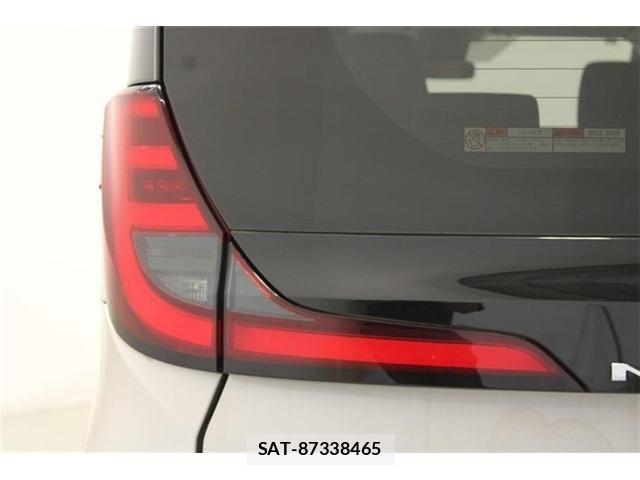 Toyota NOAH 2023-11 8796948-18