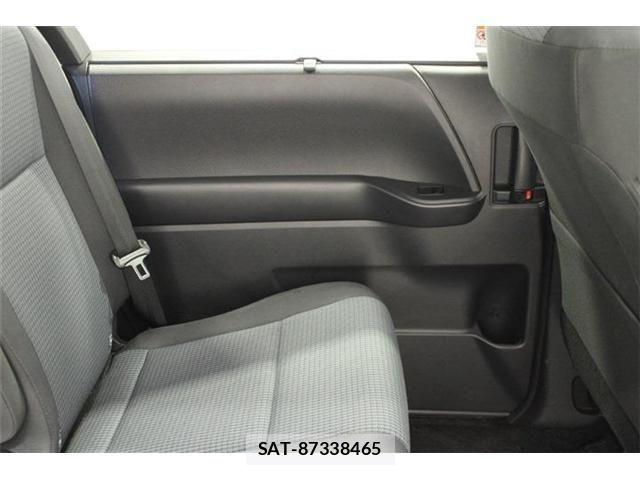 Toyota NOAH 2023-11 8796948-29