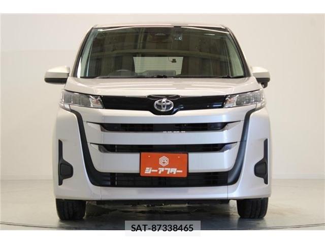 Toyota NOAH 2023-11 8796948-6
