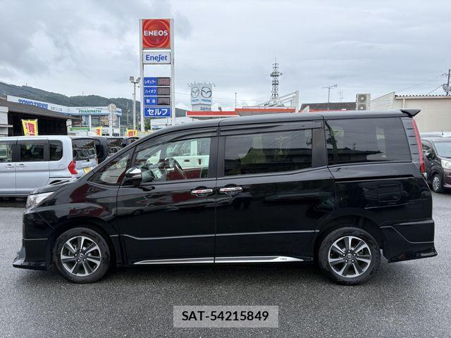 Toyota NOAH 2021-09 8830816-7