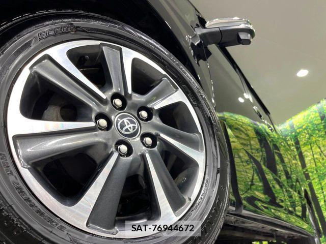 Toyota NOAH 2021-11 8850167-14