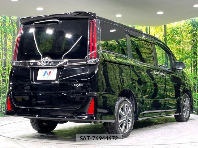 Toyota NOAH 2021-11 8850167-18