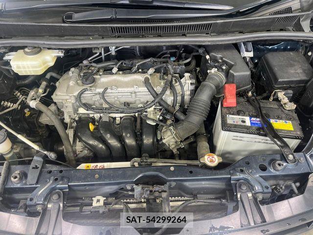 Toyota NOAH 2018-09 8850165-18