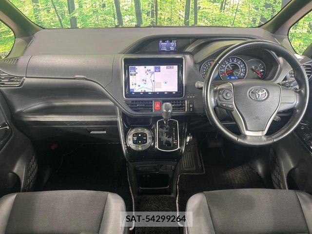 Toyota NOAH 2018-09 8850165-1