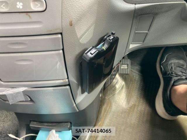 Toyota NOAH 2005-05 8850169-23