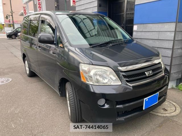Toyota NOAH 2005-05 8850169-2