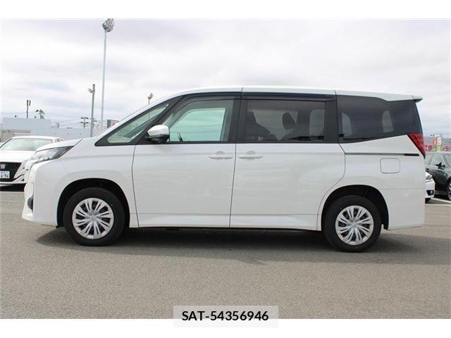 Toyota NOAH 2023-08 8881218-10