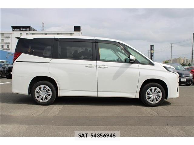Toyota NOAH 2023-08 8881218-14