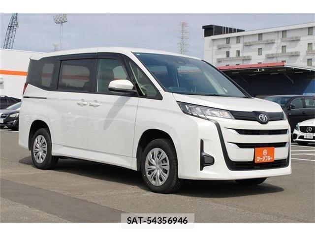 Toyota NOAH 2023-08 8881218-15