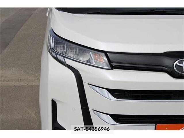 Toyota NOAH 2023-08 8881218-16