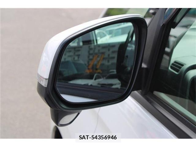 Toyota NOAH 2023-08 8881218-23