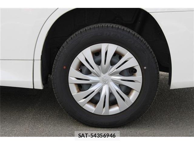 Toyota NOAH 2023-08 8881218-24