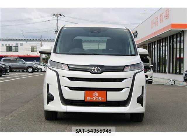 Toyota NOAH 2023-08 8881218-8