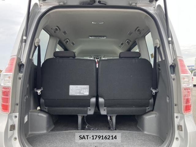 Toyota NOAH 2009-06 8881219-12