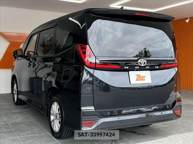 Toyota NOAH 2022-06 8881216-12
