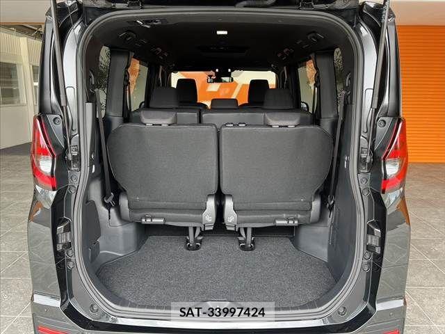Toyota NOAH 2022-06 8881216-20