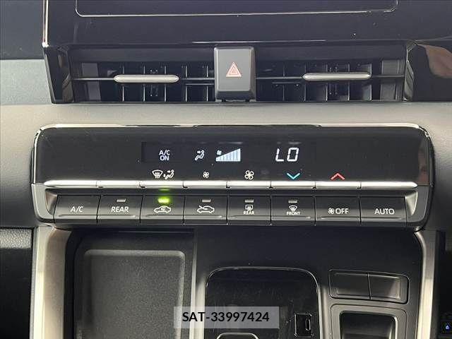 Toyota NOAH 2022-06 8881216-23