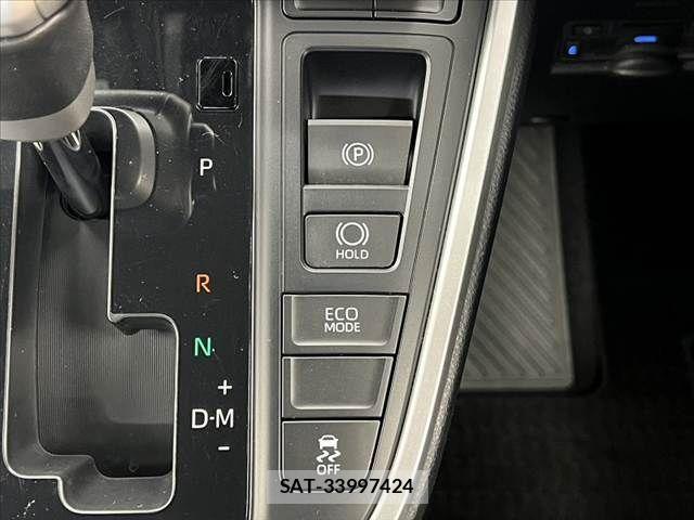 Toyota NOAH 2022-06 8881216-24